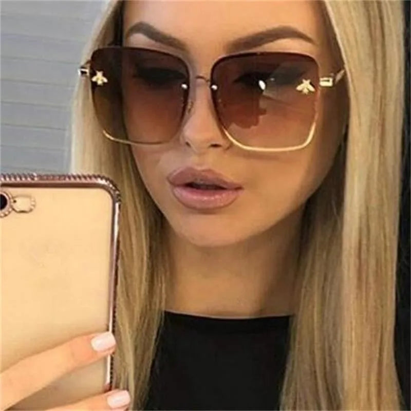 Óculos femimino de sol de alta qualidade com designer da moda.