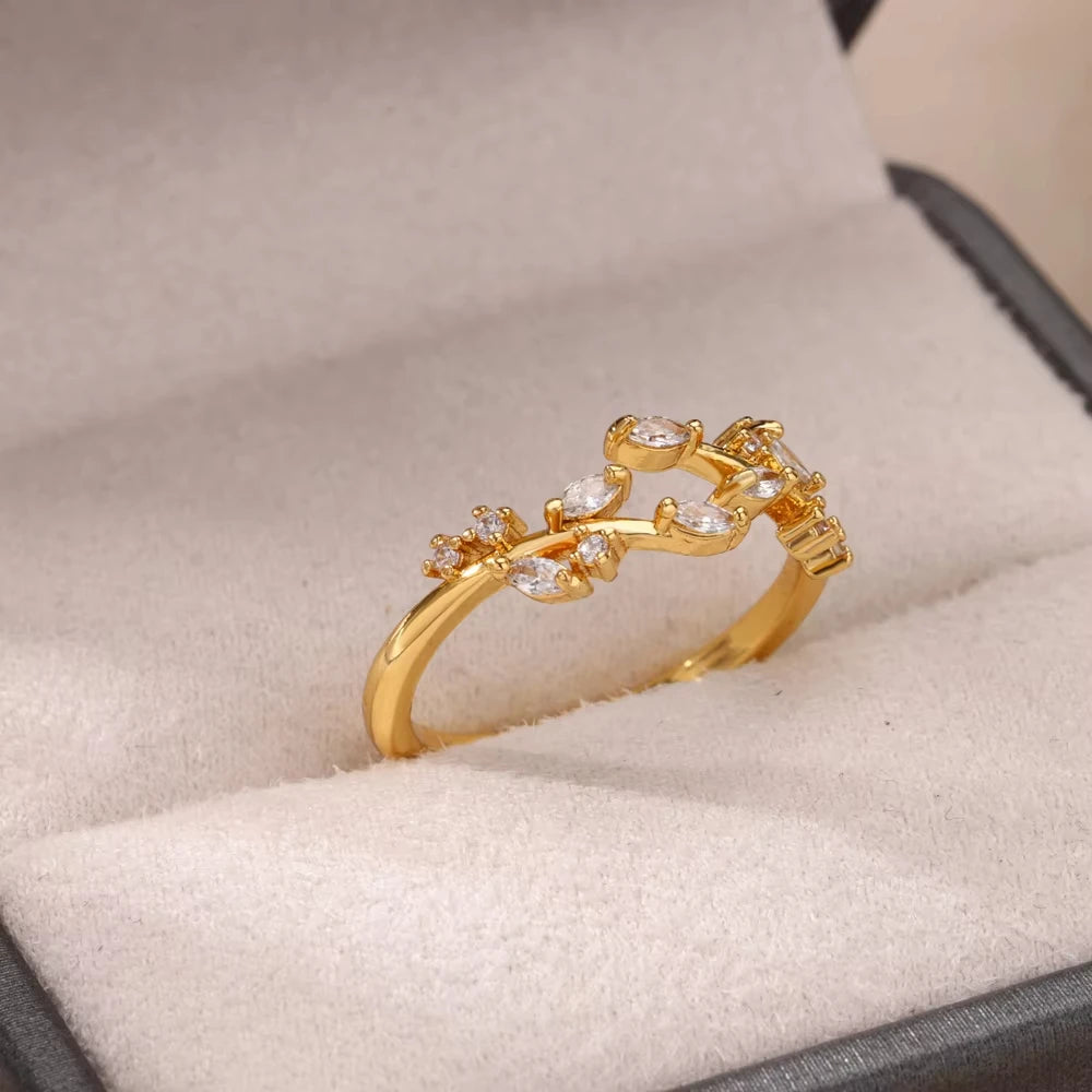 Anéis geométricos de luxo para mulheres, aço inoxidável banhado a ouro 18 k, cor dourada em formato aberto.