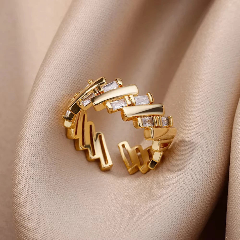 Anéis geométricos de luxo para mulheres, aço inoxidável banhado a ouro 18 k, cor dourada em formato aberto.