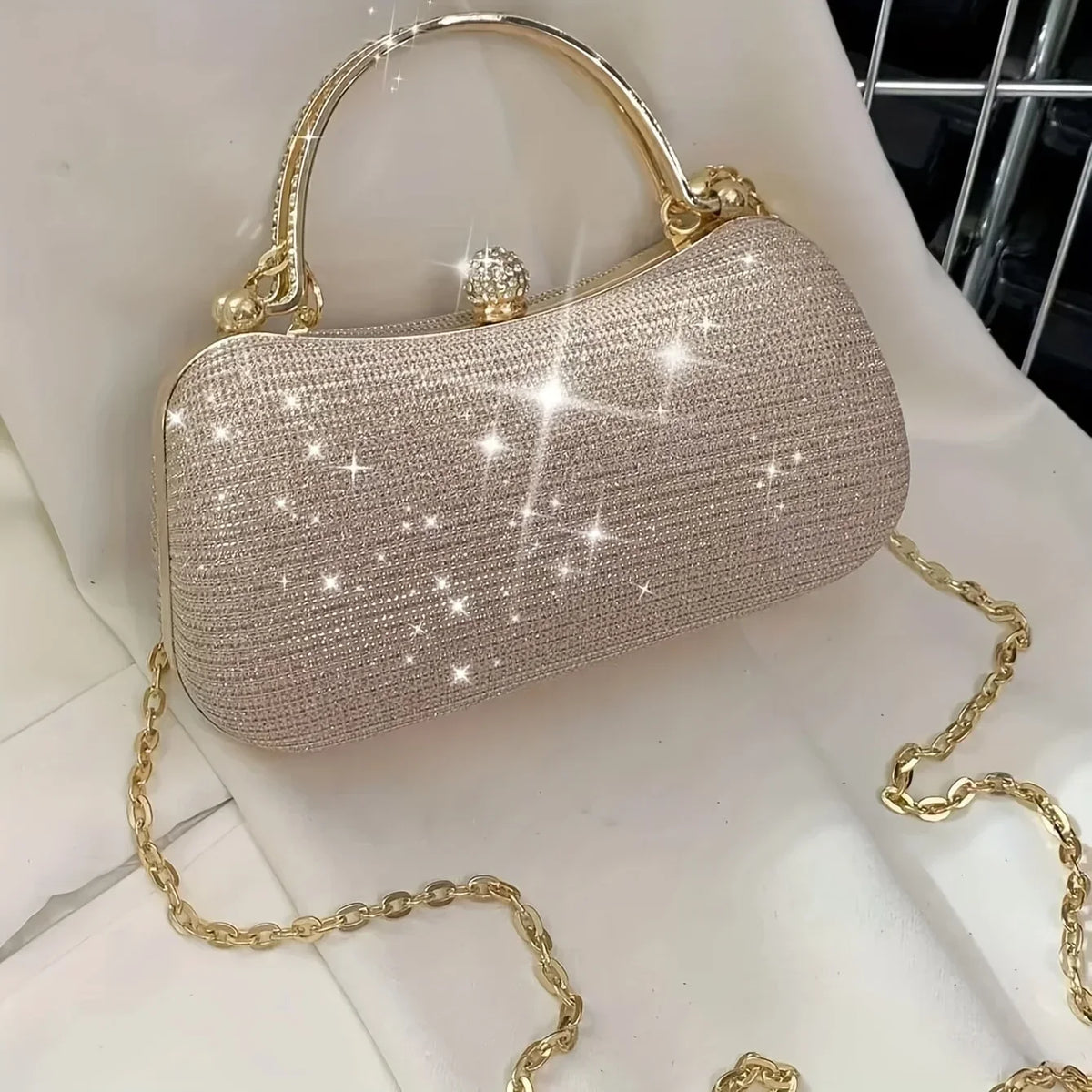 Mini bolsa brilhante de luxo de corrente com strass e glitter. Perfeita para festas, casamentos, bailes de formatura e jantares.