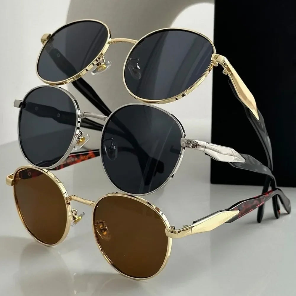 Óculos femininos de sol redondos da Vintage com proteção UV 400.