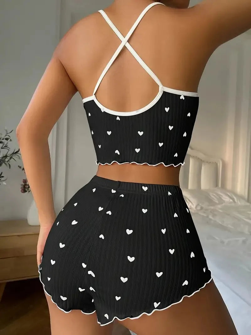 Conjunto Pijama Feminino com Estampa de Coração. Estilo, Conforto e Carinho.