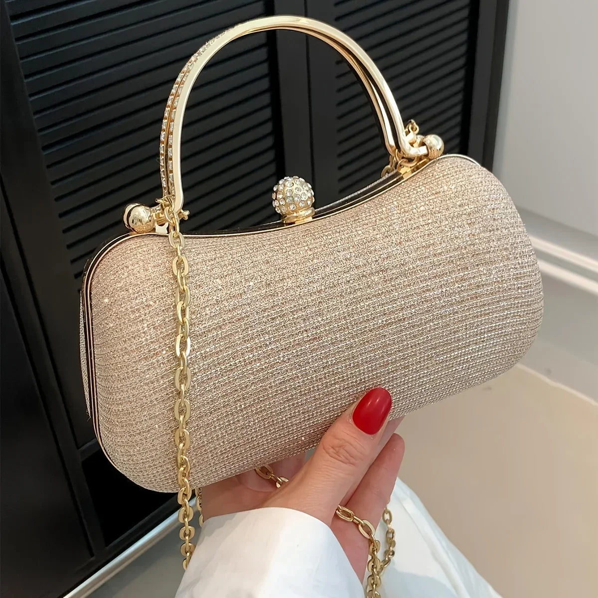 Mini bolsa brilhante de luxo de corrente com strass e glitter. Perfeita para festas, casamentos, bailes de formatura e jantares.