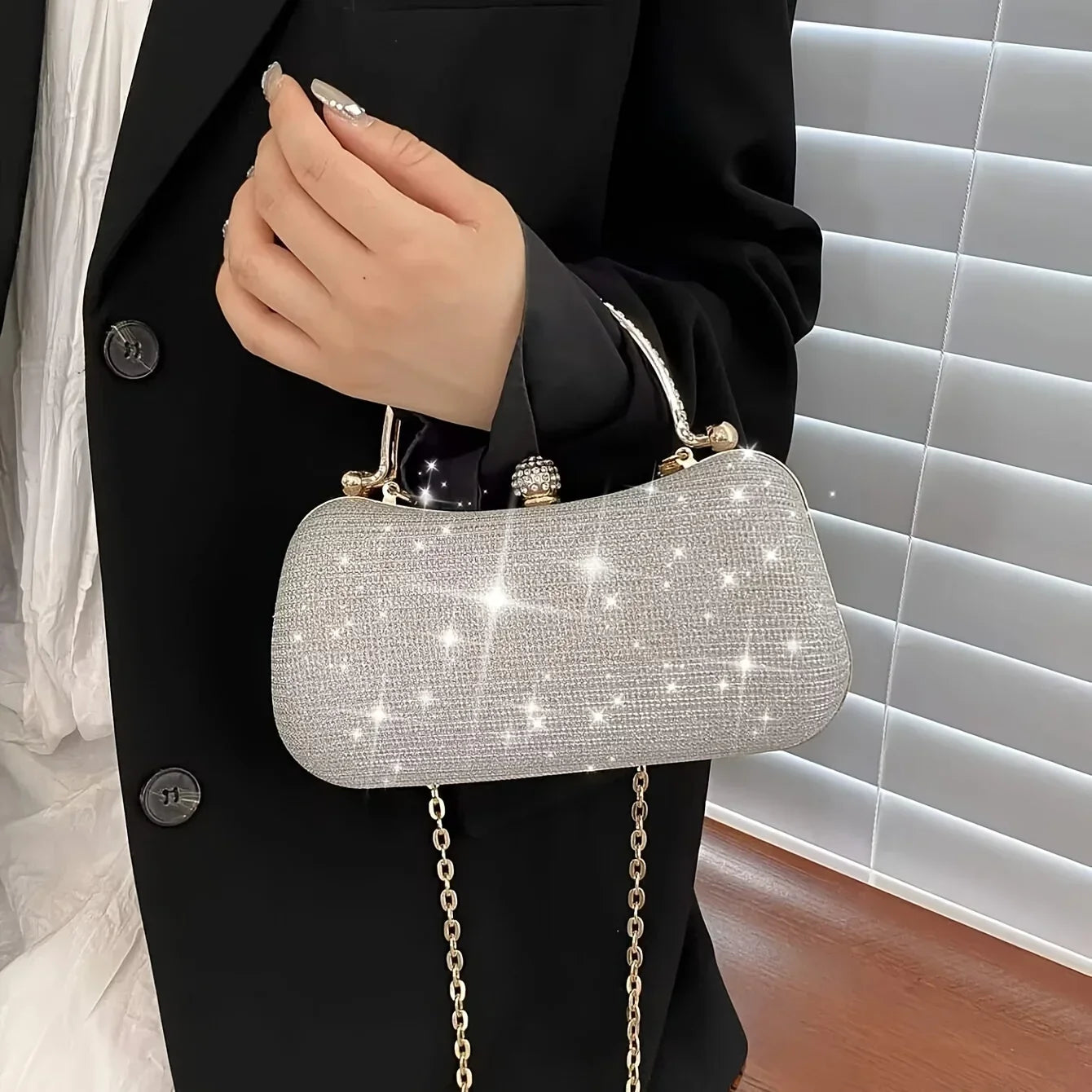 Mini bolsa brilhante de luxo de corrente com strass e glitter. Perfeita para festas, casamentos, bailes de formatura e jantares.