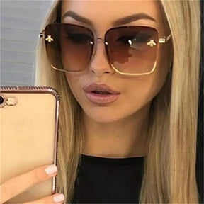 Óculos femimino de sol de alta qualidade com designer da moda.