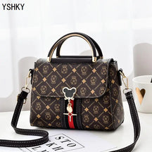 Novas bolsas da moda lançamento 2025. Bolsa de mão e ombro feminina.