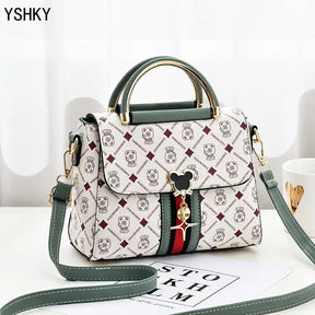 Novas bolsas da moda lançamento 2025. Bolsa de mão e ombro feminina.