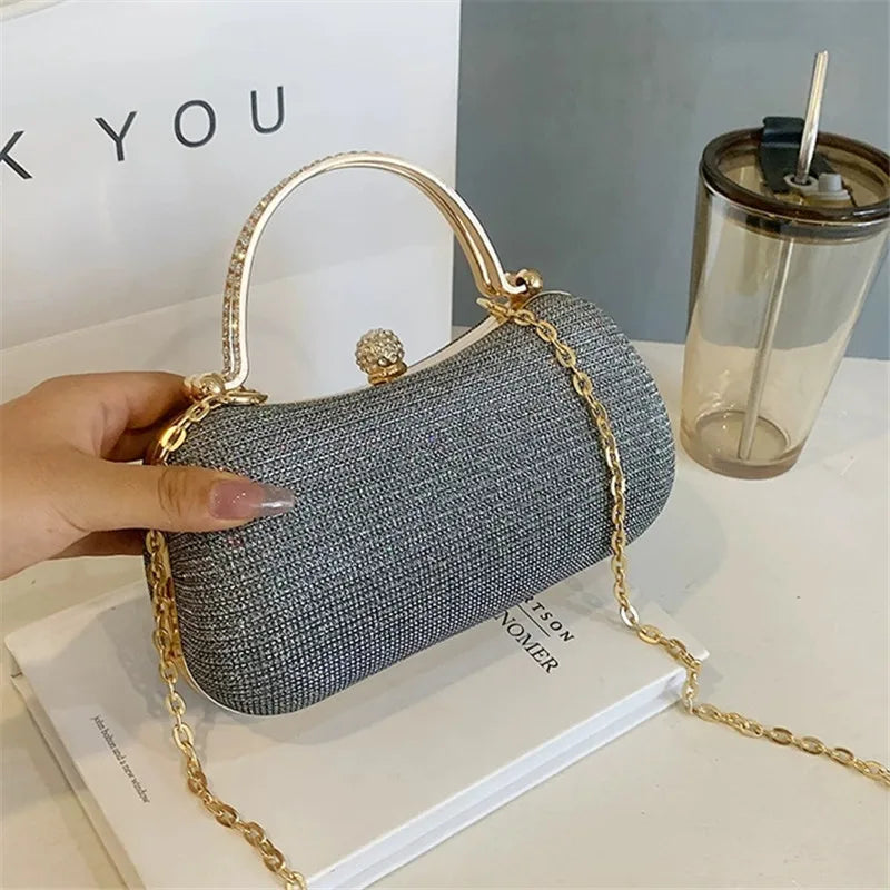 Mini bolsa brilhante de luxo de corrente com strass e glitter. Perfeita para festas, casamentos, bailes de formatura e jantares.