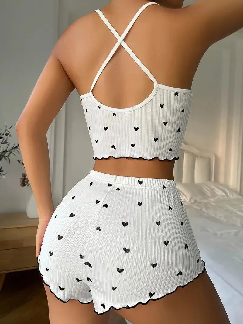 Conjunto Pijama Feminino com Estampa de Coração. Estilo, Conforto e Carinho.