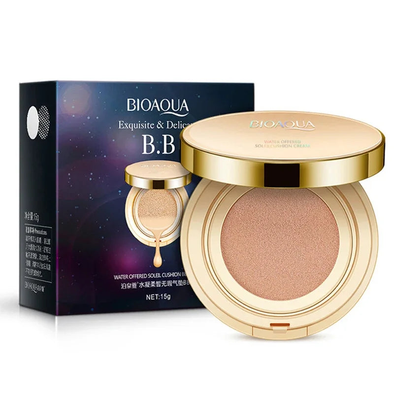 Bioaqua Base corretiva com esponja. Hidrata e clareia a pele. Cosmético de cobertura perfeita